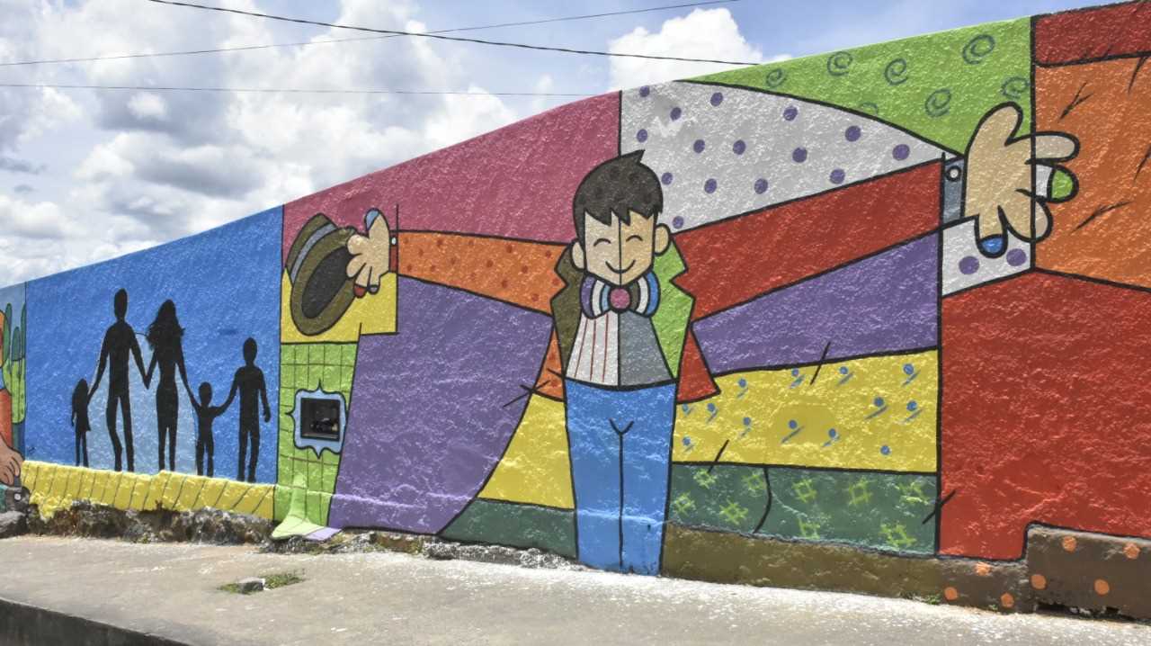 Camacã: Muros pintados das escolas deixam faixadas mais bonitas